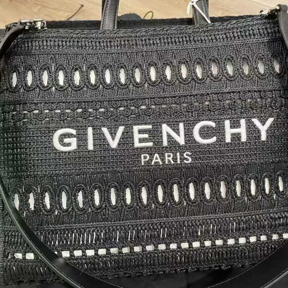 NWT Authentic Givenchy G-Tote woven faux-raffia tote bag - Picture 2 of 12